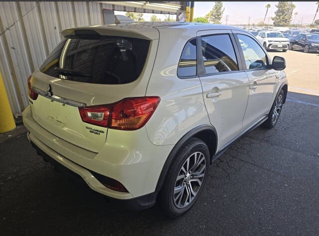 mitsubishi outlander sport 2018 JA4AP3AUXJZ005104 image mitsubishi outlander sport 2018 JA4AP3AUXJZ005104 image
